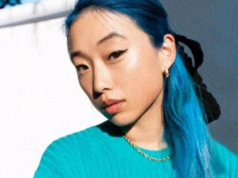 vogue主编章凝离职后去向曝光,签美国公司成李安师妹,转型导演|章凝|师妹|李安_新浪新闻