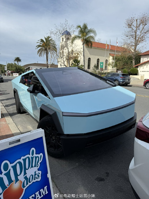 babyblue版的特斯拉cybertruck,真嫩啊-新浪汽车