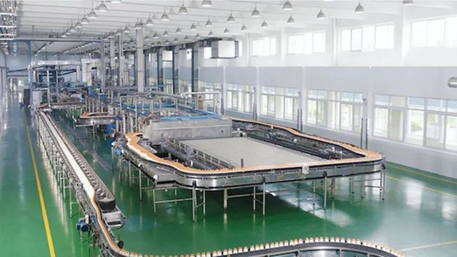 （图源：娃哈哈成立精密机械公司 网络图片）