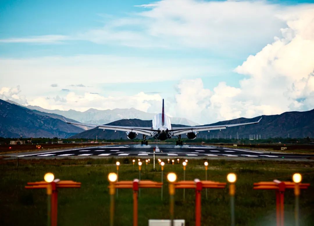 空中颠簸≠不安全|飞机_新浪财经_新浪网