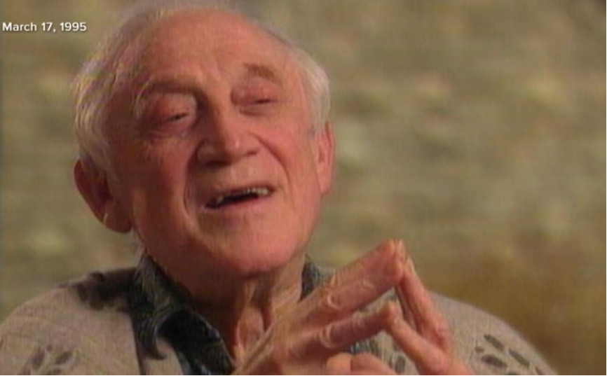 莫里现身电视节目的原因如他本人那样简单:在77岁高龄,他患上了肌萎缩