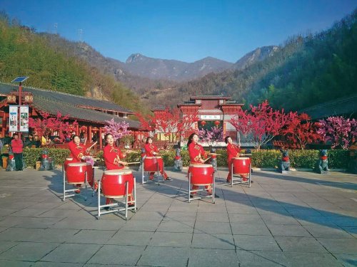 受访者供图春节假期刚过,河南省西峡县回车镇垱子岭村党支部书记