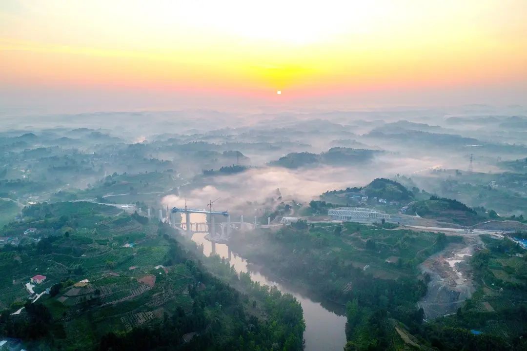 如今的球溪河 图据 视觉中国