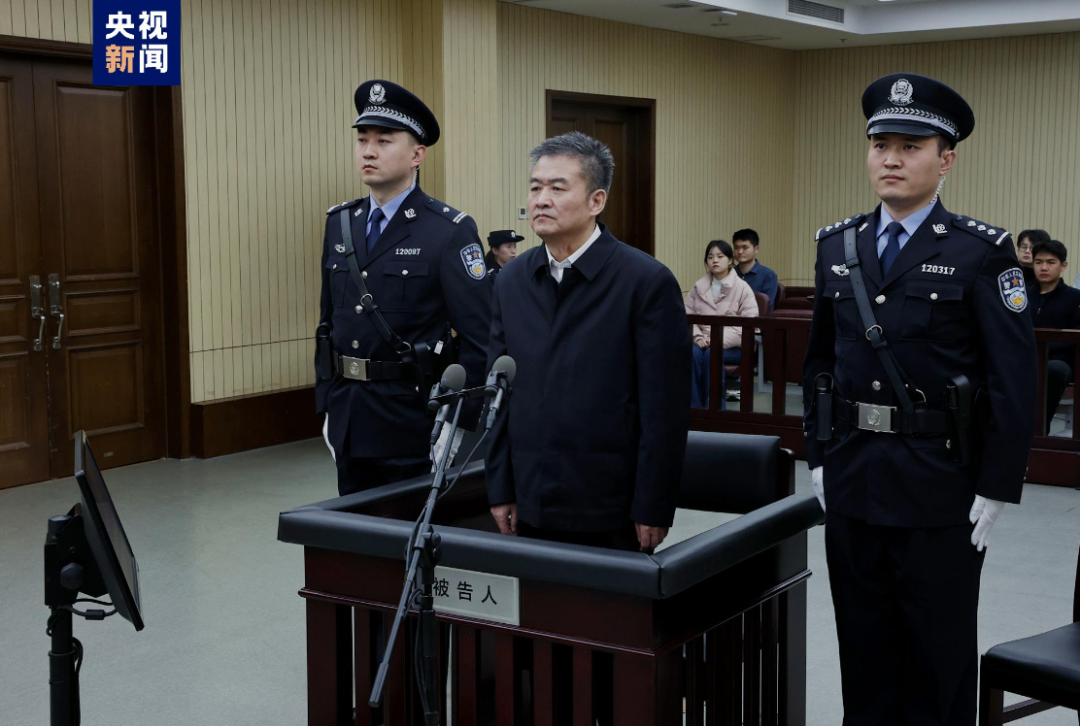 包头市委常委,土默特右旗委书记,包头市委常委,副市长,通辽市委常委