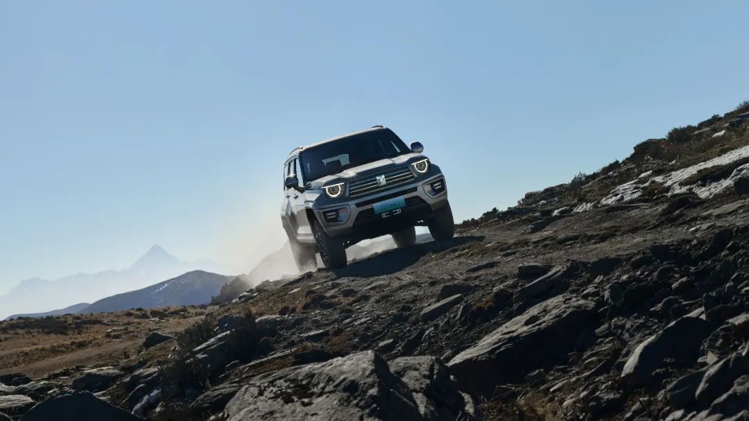 428万起售坦克700hi4t正式上市豪华与越野最佳拍档