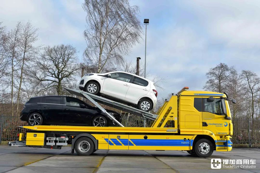 单次可救援三台车曼恩tgl一拖三清障车实拍这是曼恩卡车中的最小车型