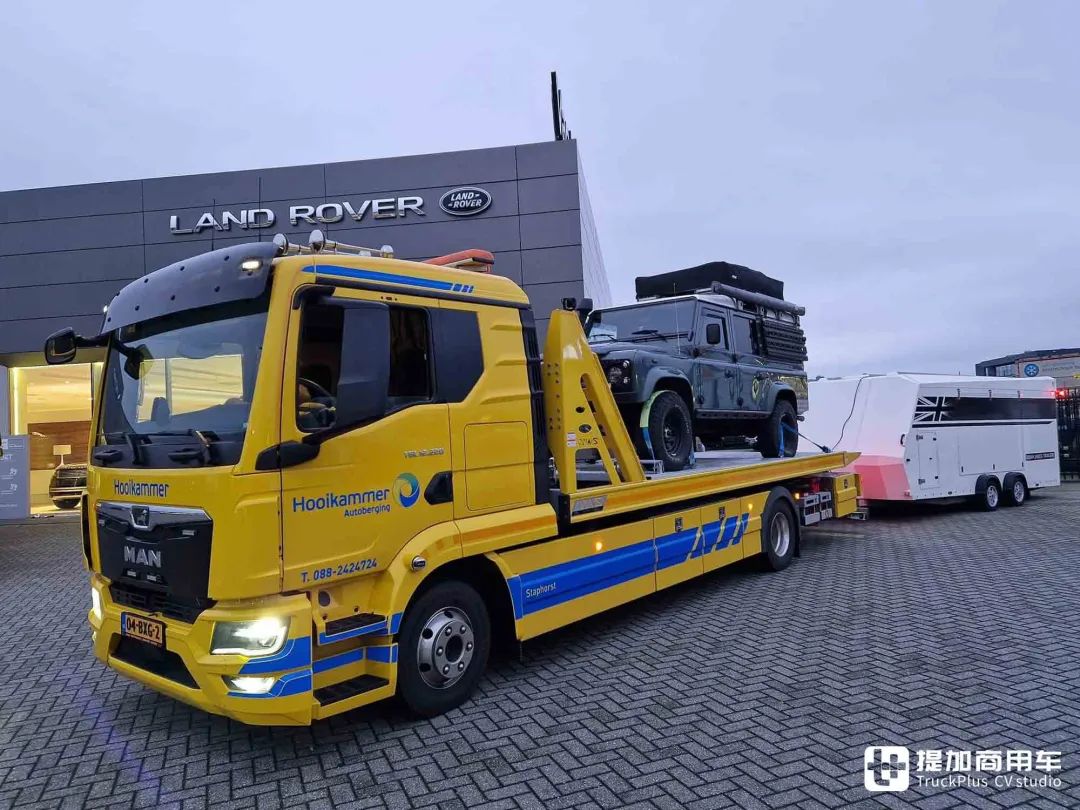 单次可救援三台车曼恩tgl一拖三清障车实拍这是曼恩卡车中的最小车型