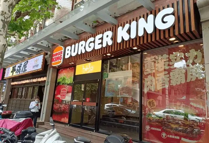 汉堡店排行榜_门店仅剩1家,每年销售15万个汉堡,背靠百胜的“汉堡界爱马仕”撑...