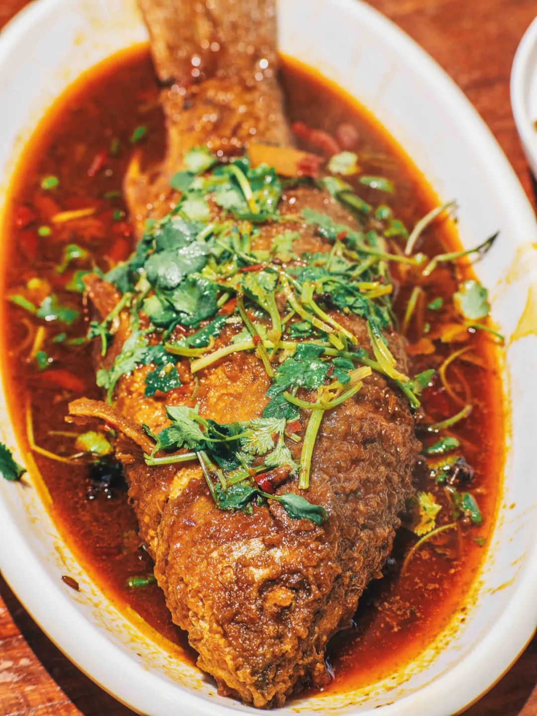 (图/吴学文摄影)郑州还有一道让人流连忘返的美味,红烧黄河大鲤鱼一 