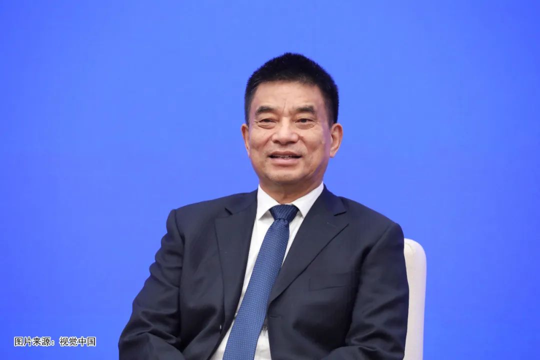 32年200份建议:刘永好呼吁"帮助企业过难关"丨两会特稿|刘永好_新浪