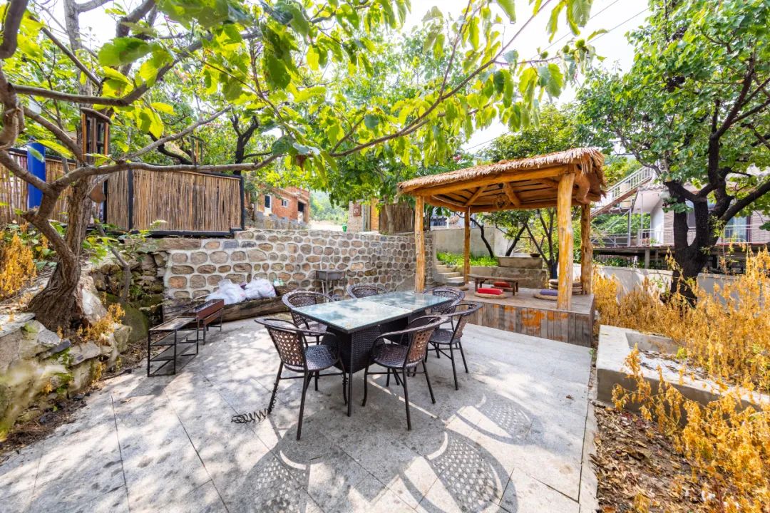 北京小院流转丨6卧2厅带泳池,满院都是山楂树,这栋宝藏农家院你喜欢吗