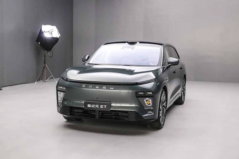 静态体验星途星纪元et激光雷达零重力座椅isd交互灯一样不少