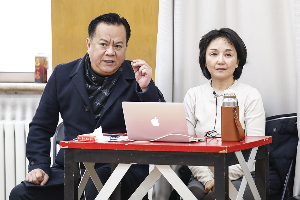 特邀浙江93百花越剧院国家92级导演,国家92级演员黄依群执导,满