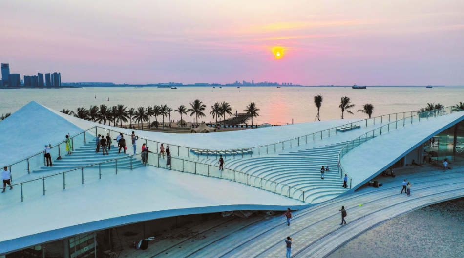 千奇百怪的火山岩神秘感十足的火山口来次探秘邂逅领略自然的力量蔡晶