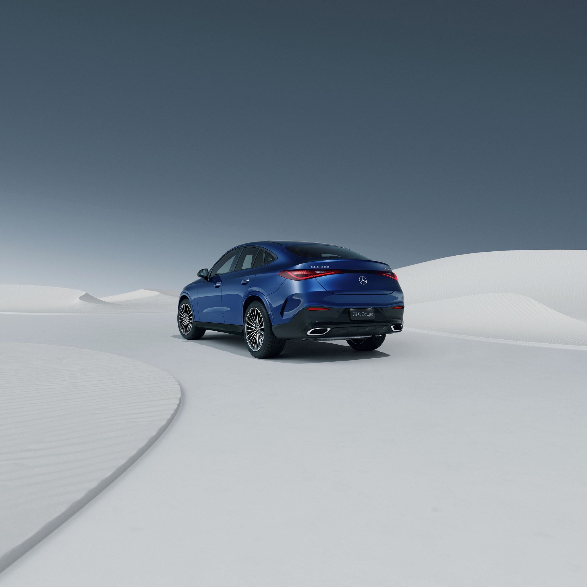 全新奔驰glc轿跑suv上市 售价48.95万元起