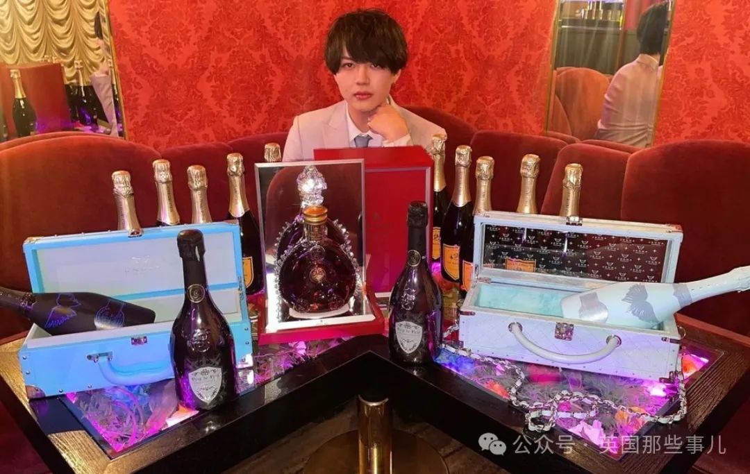 "东京大学学霸兼职当牛郎,一年后业绩领跑,颜值逆袭.