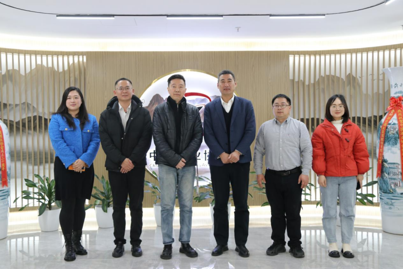 杭州市千岛湖高铁新区管委会主任,淳安县文昌镇党委书记方胜杰一行到