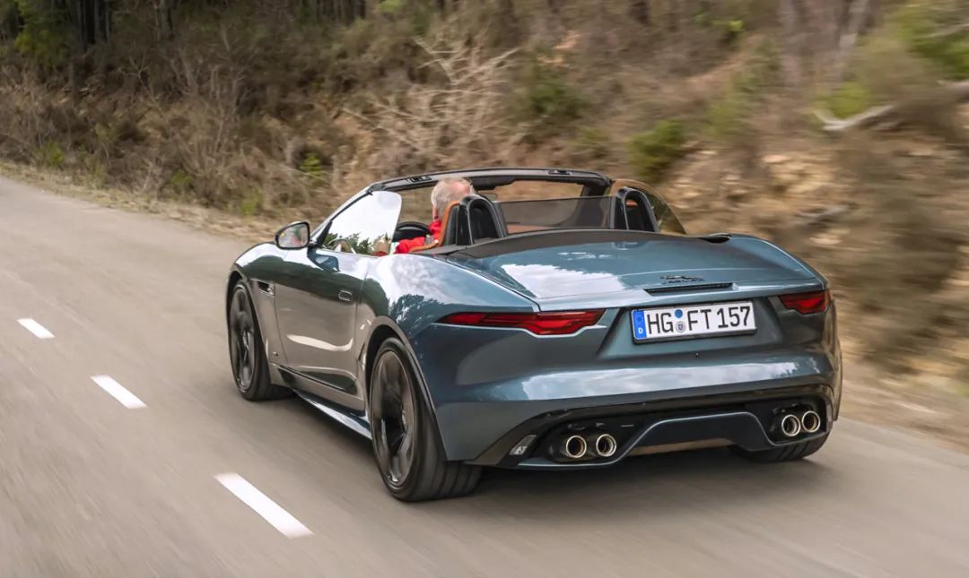 德味最后的华尔兹捷豹ftype75敞篷车