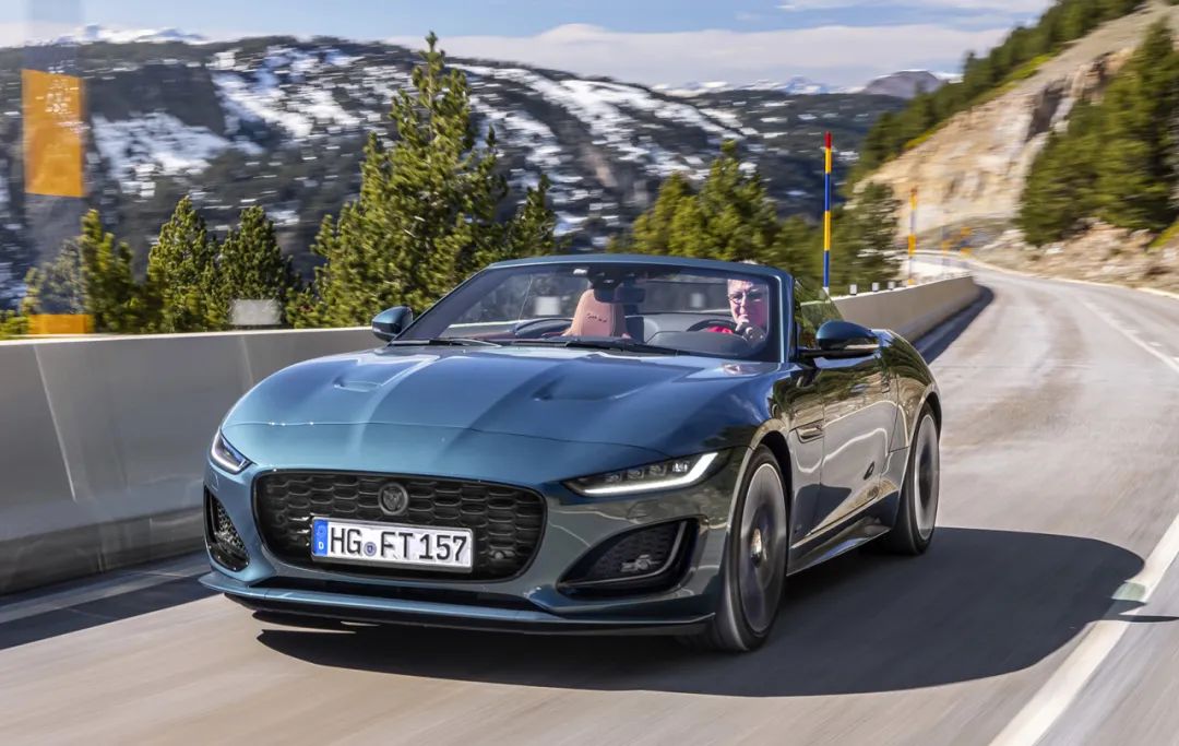 德味最后的华尔兹捷豹ftype75敞篷车