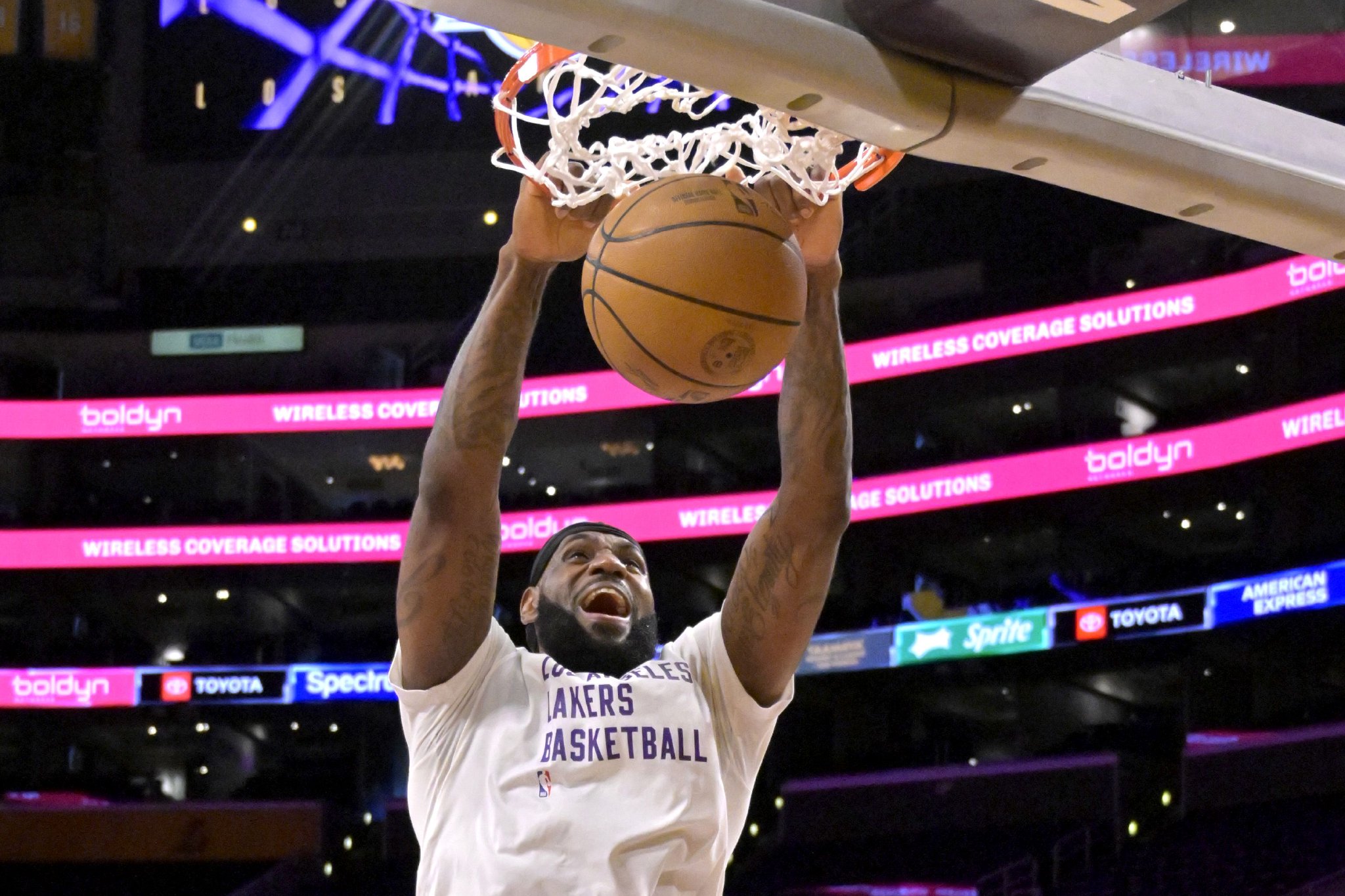 这是现代球员唯一能见证的天花板|詹姆斯_新浪财经_新浪网