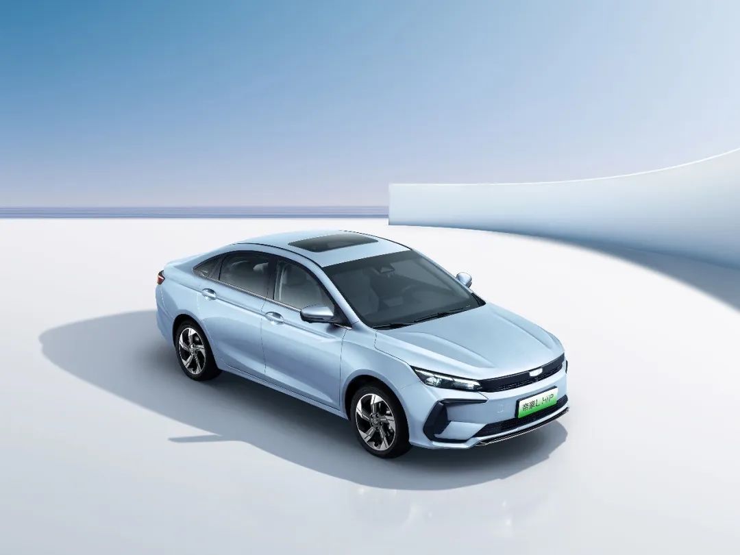 兼顾动力与省油！这车配1.5T插混配置高 不到9万闭眼入？