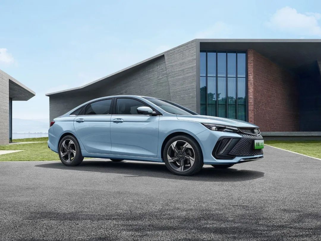 兼顾动力与省油！这车配1.5T插混配置高 不到9万闭眼入？