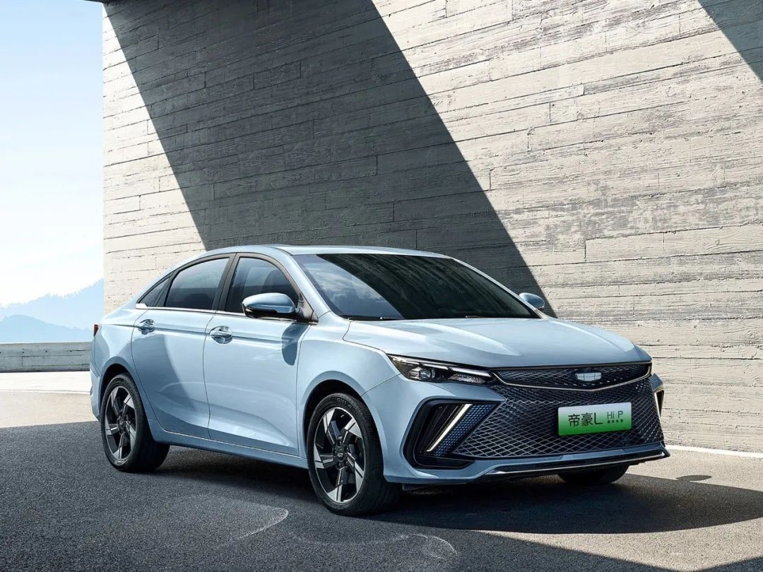 兼顾动力与省油！这车配1.5T插混配置高 不到9万闭眼入？