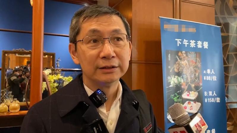 "申"聚两会|机场远机位多怎么办?王煜委员建议提升廊桥使用效率