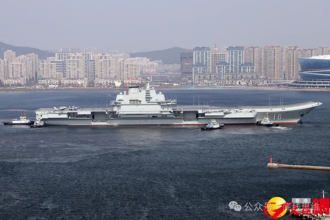辽宁舰的进出船厂如今已经是中国海军的某种日常，就好像中国有双航母的“现状”一样