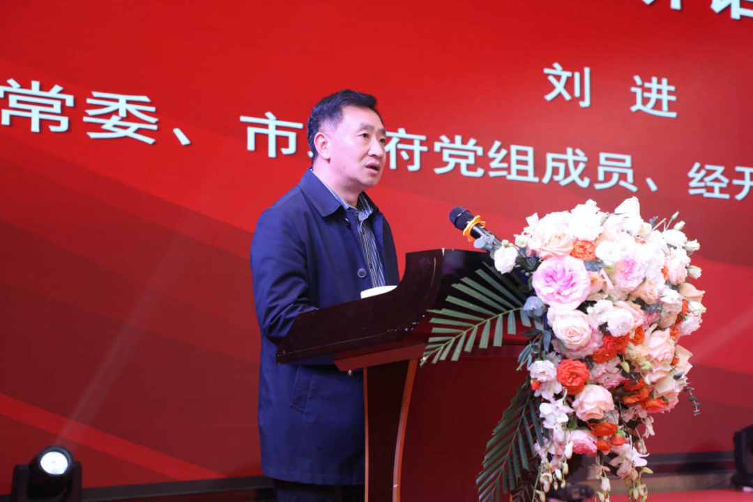 仁怀市委常委,经开区(园区)党工委书记 刘进