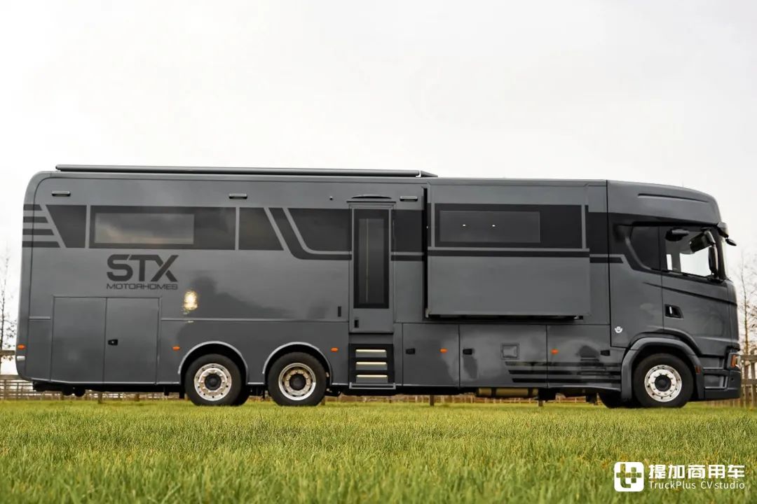 v8发动机的豪华a型房车欧洲房车大厂stx打造斯堪尼亚590s房车了解一下