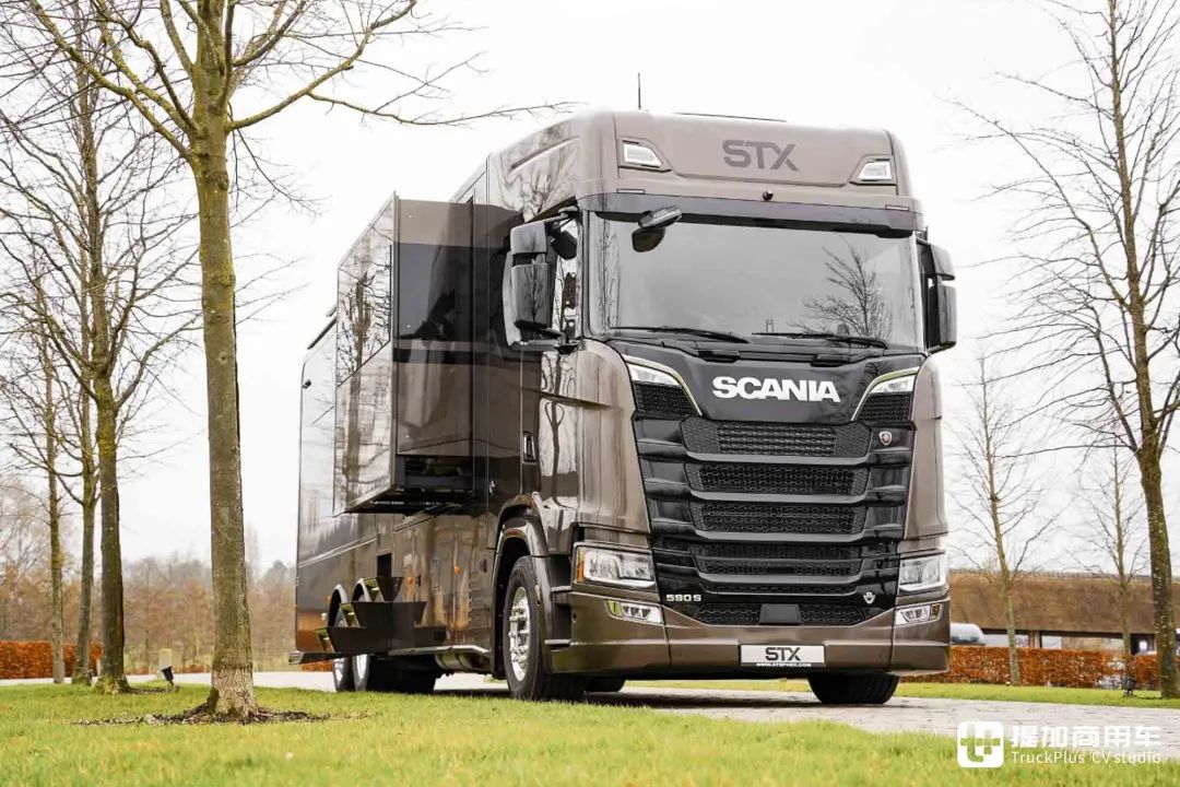 v8发动机的豪华a型房车欧洲房车大厂stx打造斯堪尼亚590s房车了解一下