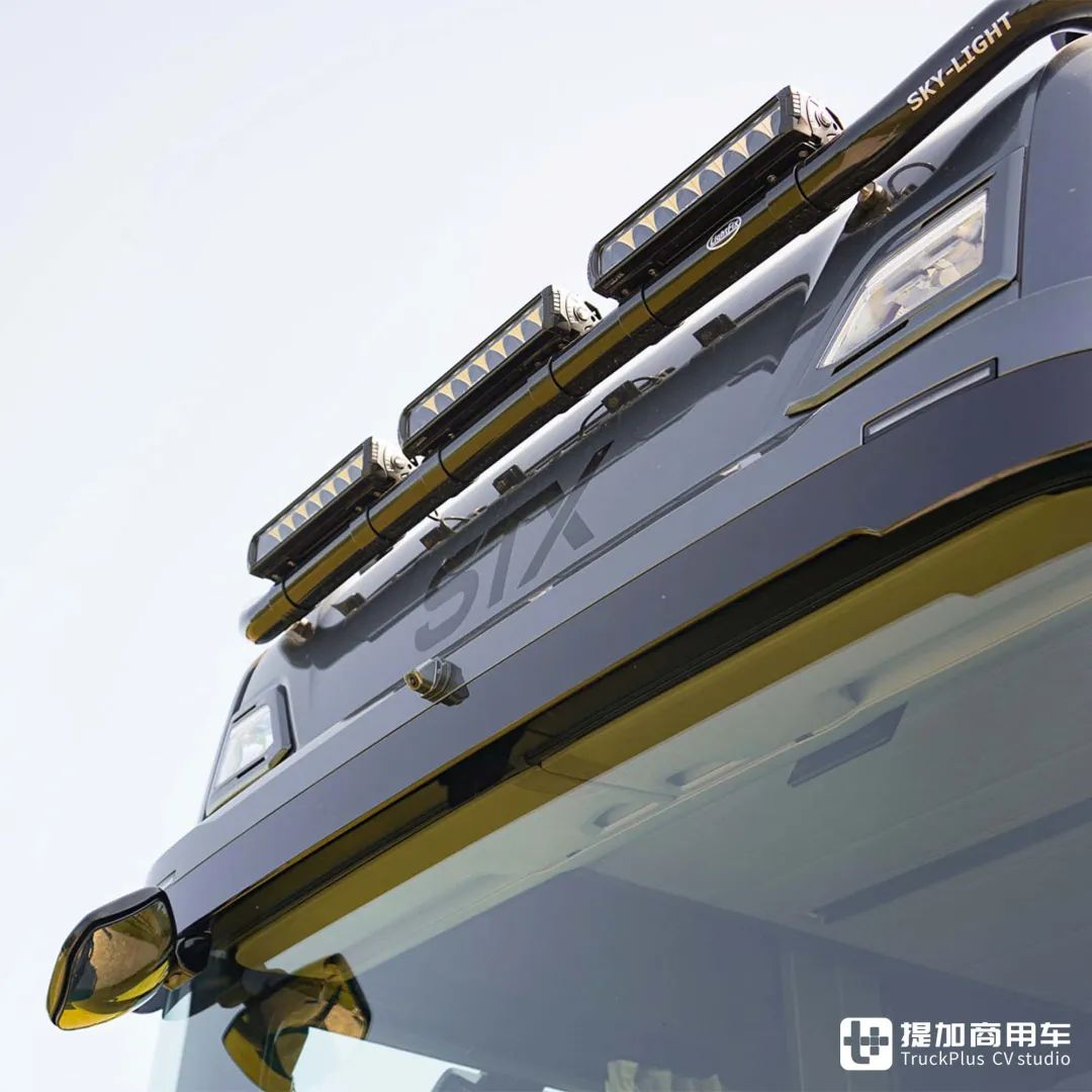 v8发动机的豪华a型房车欧洲房车大厂stx打造斯堪尼亚590s房车了解一下