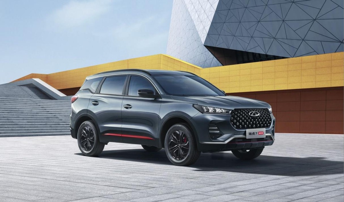 7.99万起售的瑞虎7超能版,空间宽敞,运动感更强-新浪汽车