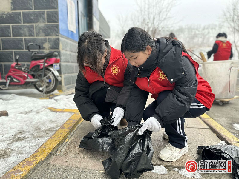 工作队联合福星社区,乌鲁木齐市财政会计职业学校组织辖区党员干部