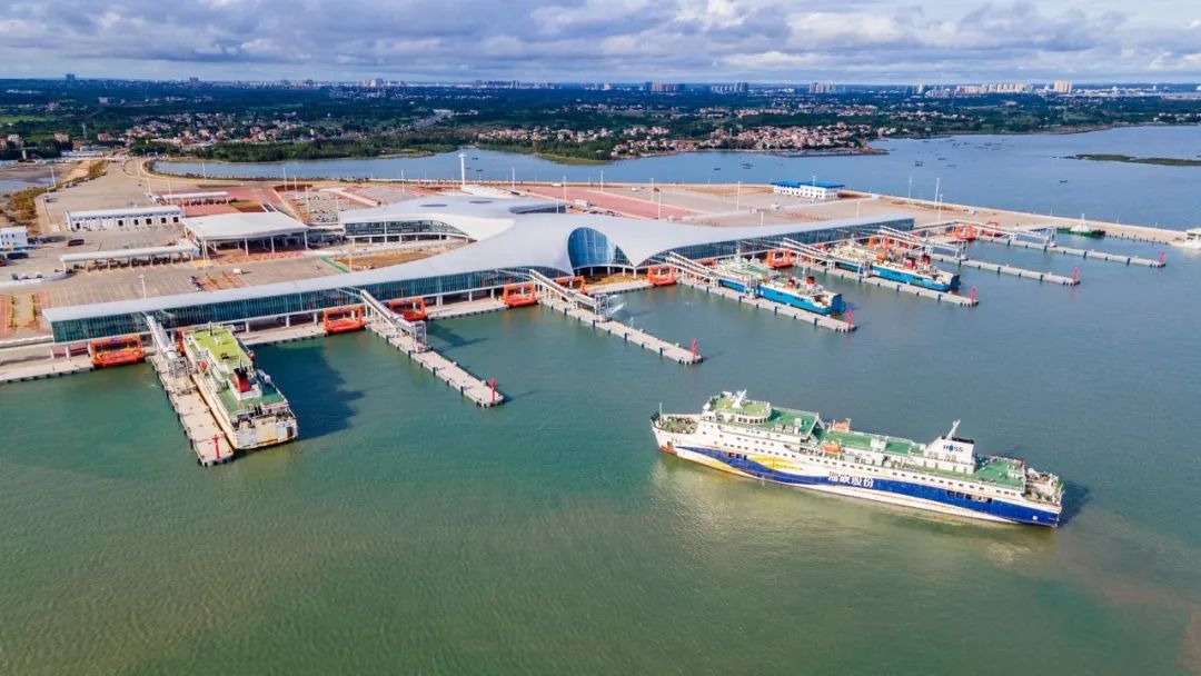 从空中俯瞰徐闻港 图/湛江徐闻港有限公司供图