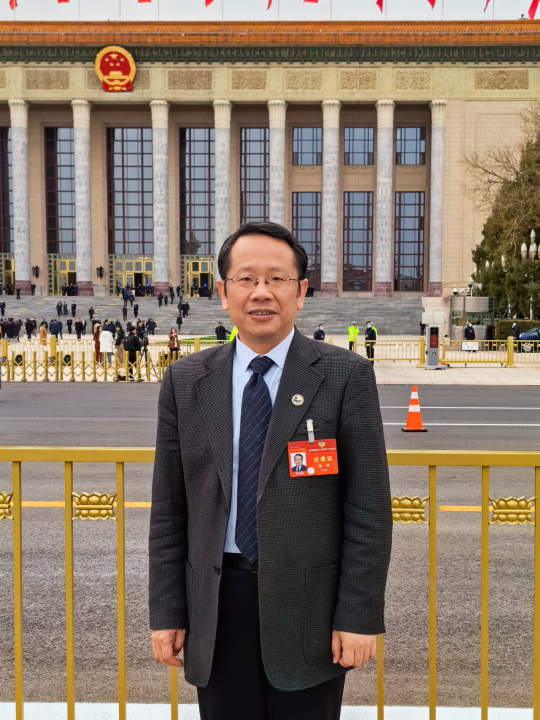 两会专访丨全国政协委员北京邮电大学校长徐坤加快推进面向未来产业的
