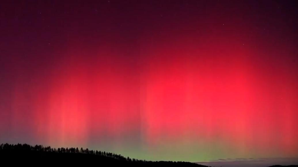 漠河极光是东北花棉袄配色