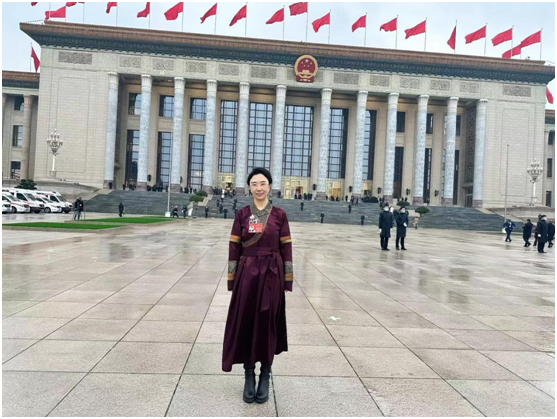 全国人大代表,内蒙古民族大学经济学院院长陈爱雪.(受访者供图)