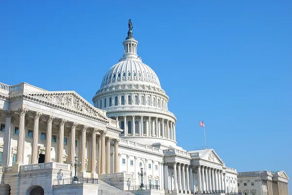 外资疯狂扫货，说他们做空？我查了数据发现全是假的。