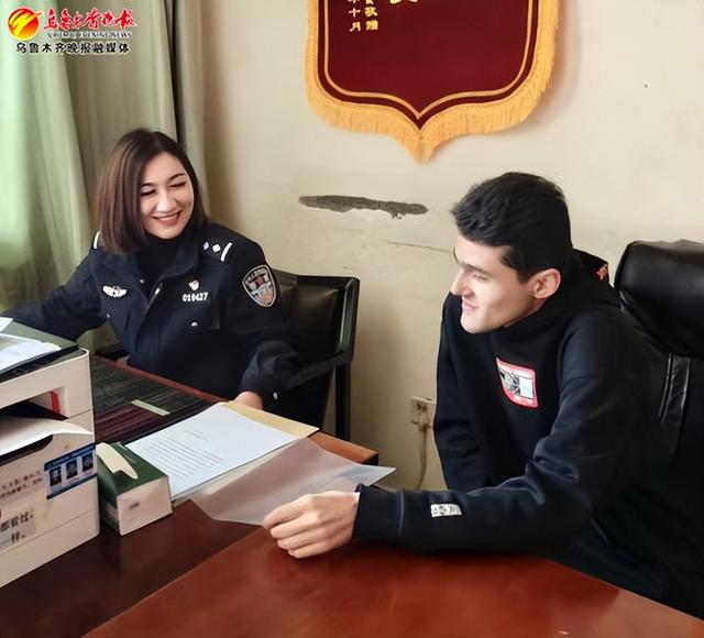 乌鲁木齐市公安局天山区分局八户梁派出所民警姑兰拜尔·依沙木丁与
