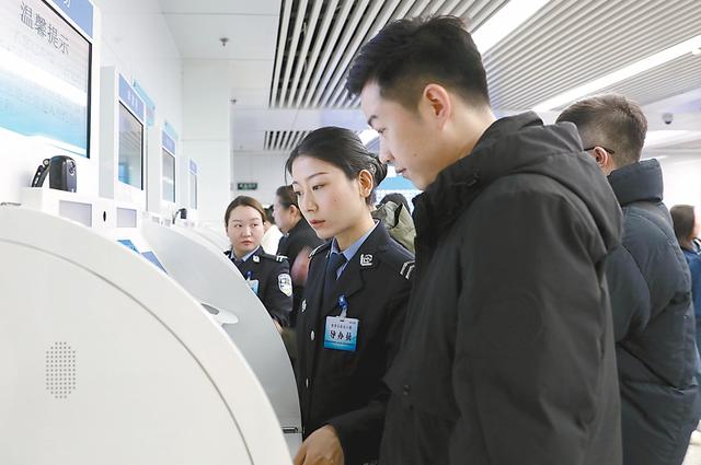 【香港观察】自由行20年,内地游客赴港更"深入"|香港_新浪财经_新浪网