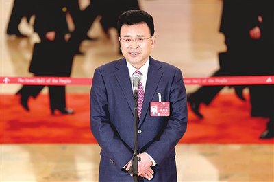 让电动汽车跑得更远 行得更快(图)|陈军_新浪财经_新浪网