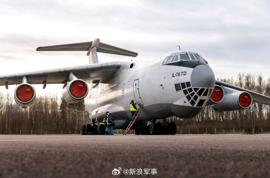 伊尔76运输机相关介绍|运输机|伊尔|苏联|伊留申|试飞_新浪新闻