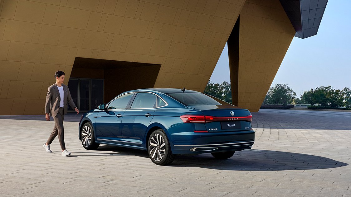 上汽大众帕萨特2024出众款上市 售价18.83万起-新浪汽车