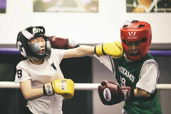 一拳打出一片天|拳击_新浪财经_新浪网