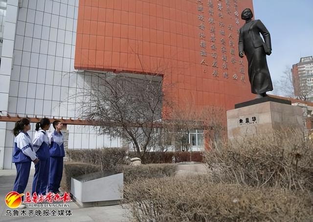 三棵槭树见证一段跨越84年的革命爱情_新浪财经_新浪网