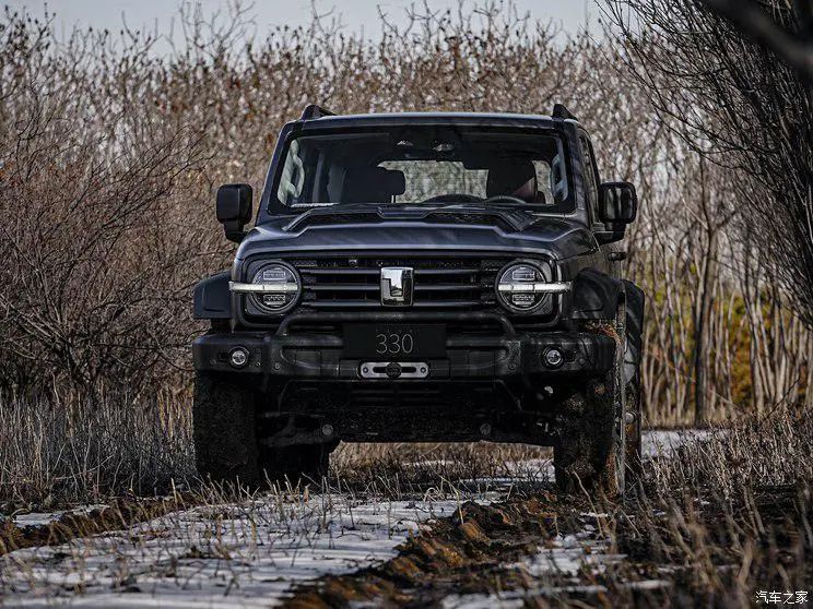 坦克suv官方发布了即将在3月16日上市的坦克330官图,该车预计定价35