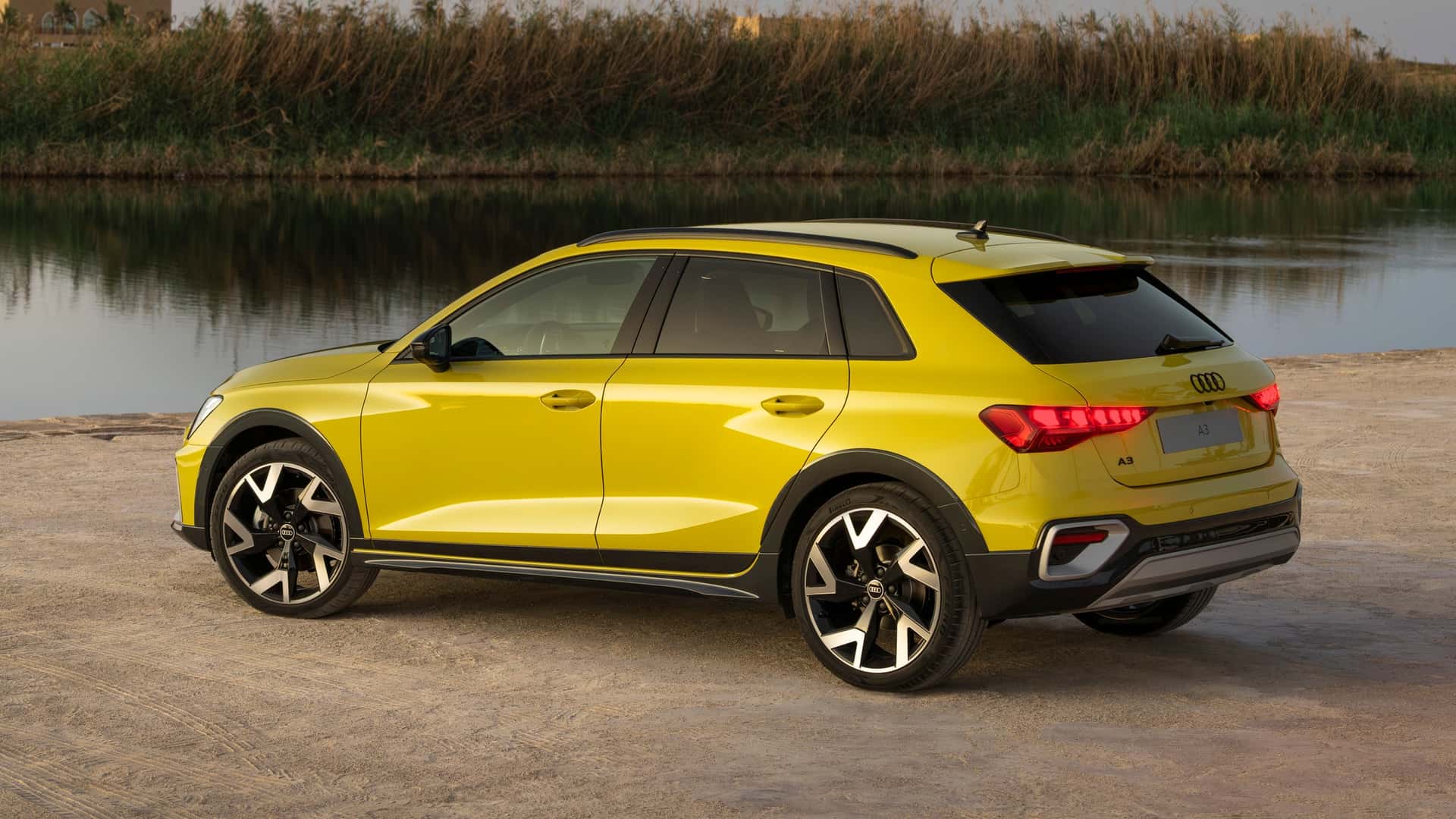 新款奥迪a3官图公布增allstreet版车型可选