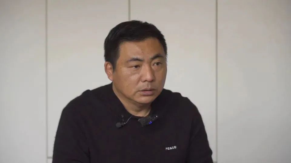 当事人已离婚,女方净身出户|余华_新浪财经_新浪网